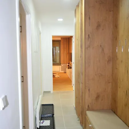 Frutis Apartment *