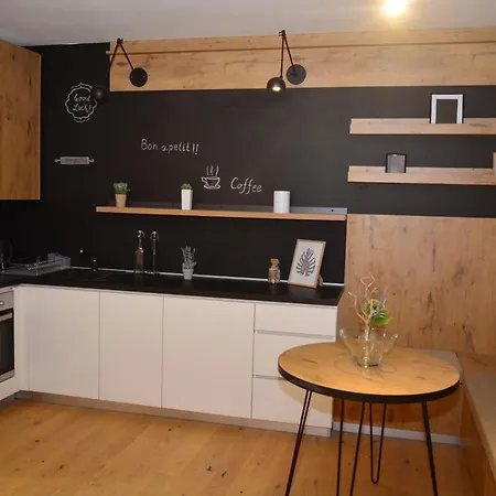 Apartment Frutis *