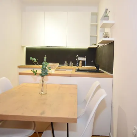 Apartment Frutis *