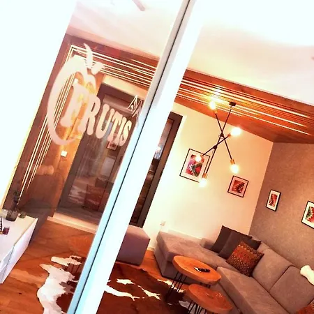 Frutis 아파트